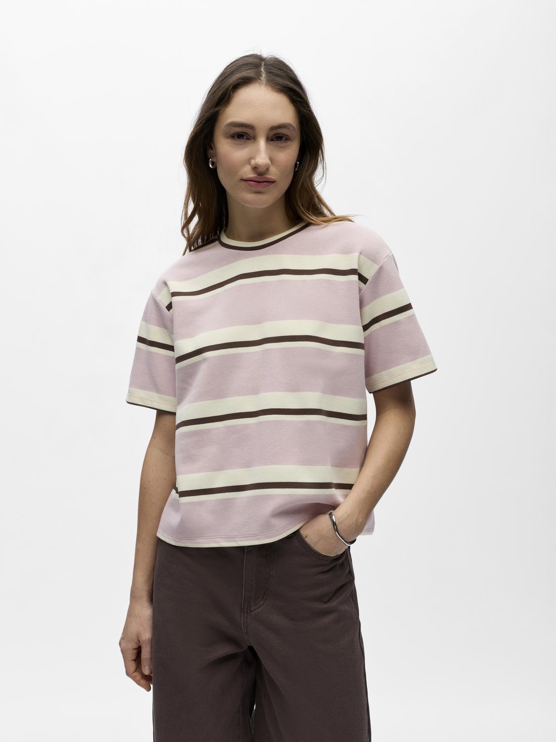 model_shot-front